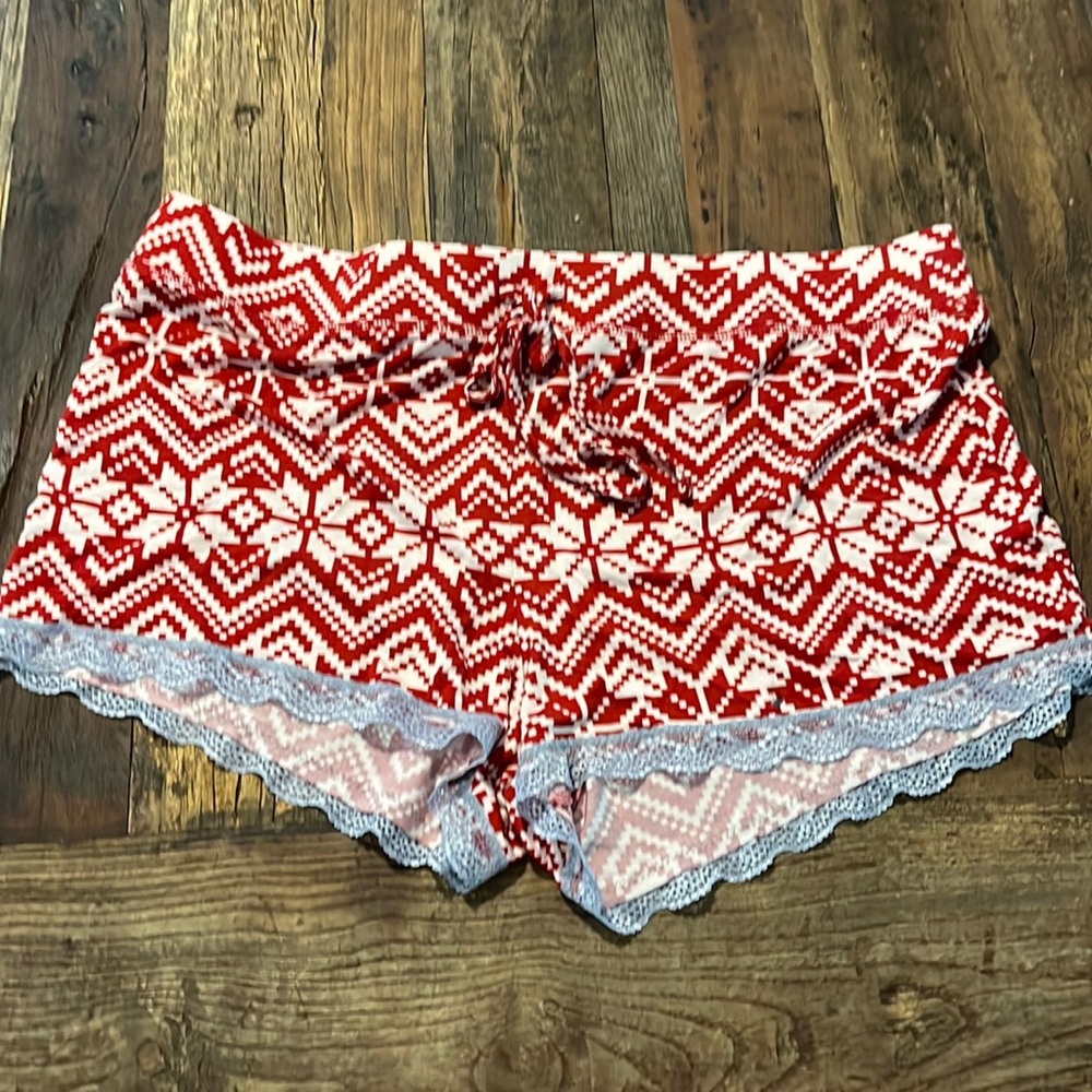 NWOT honeydew shorts (l)